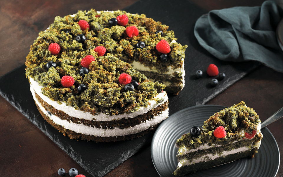 Moostorte mit Beeren