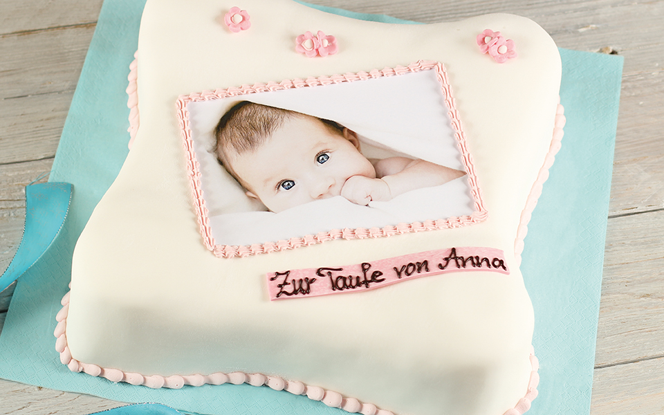 Fototorte zur Taufe mit Babyfoto