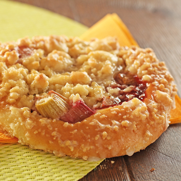 Erdbeer-Rhabarber-Streuselküchle